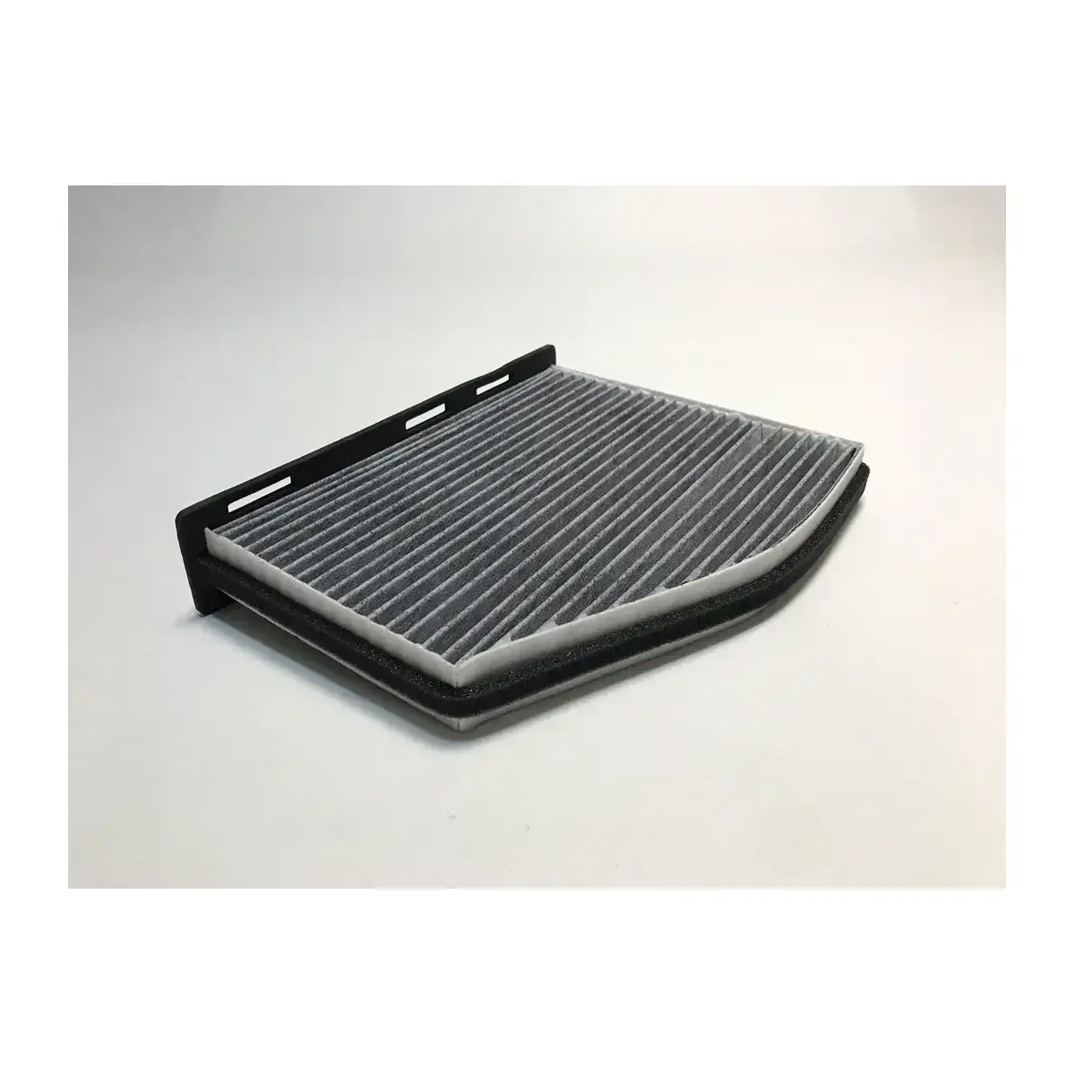 1K0819422 POLEN FILTRESI (VOLKSWAGEN: GOLF CADDY PASSAT JETTA ( KARBONLU ) SARDES